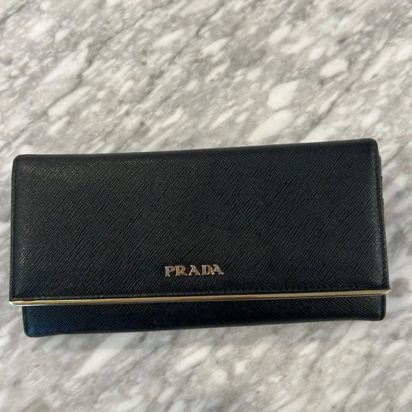 Prada Wallet- Pre Loved Good Condition - Picture 2 of 7